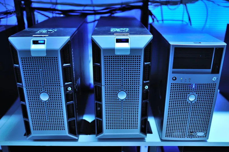 Nanoseconds at Scale: The Clock Distribution Crisis Threatening AI Training Infrastructure