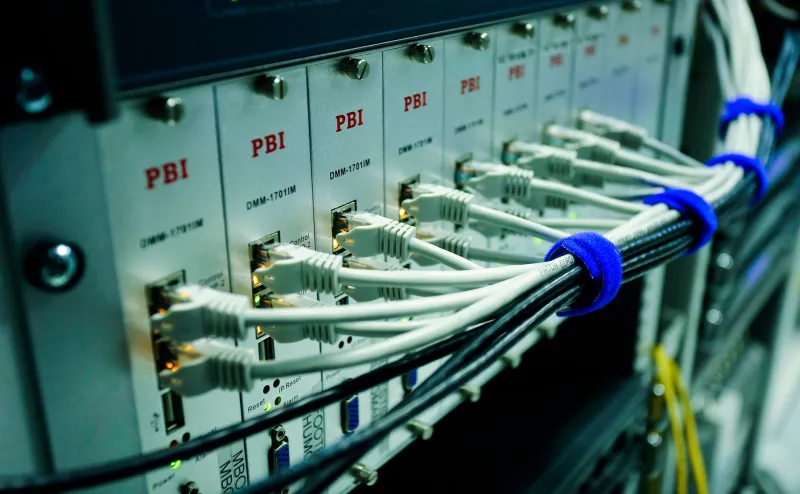 Pulse, Echo, Locate: How Time-Domain Reflectometry Became the Data Center Engineer's Most Reliable Diagnostic Weapon